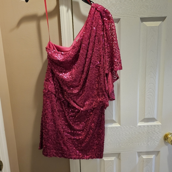 Jessica Simpson Dresses & Skirts - Amazing off the shoulder pink sequin Jessica Simpson dress.